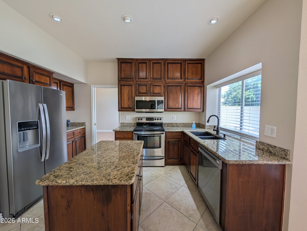 15219 S 47th Street - Photo 7