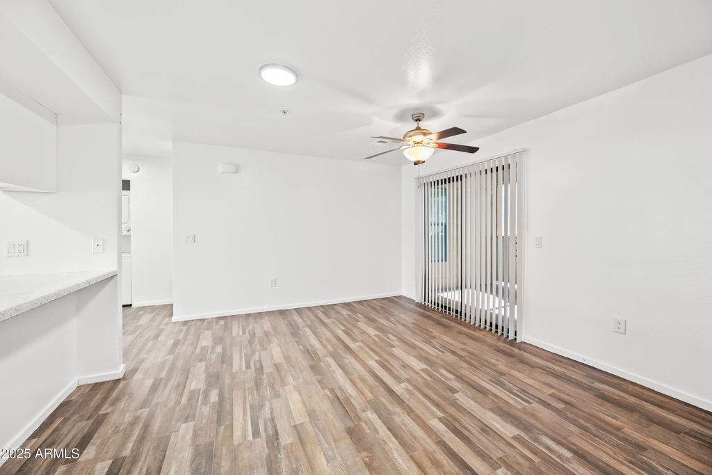 3065 N 67th Avenue - Photo 5