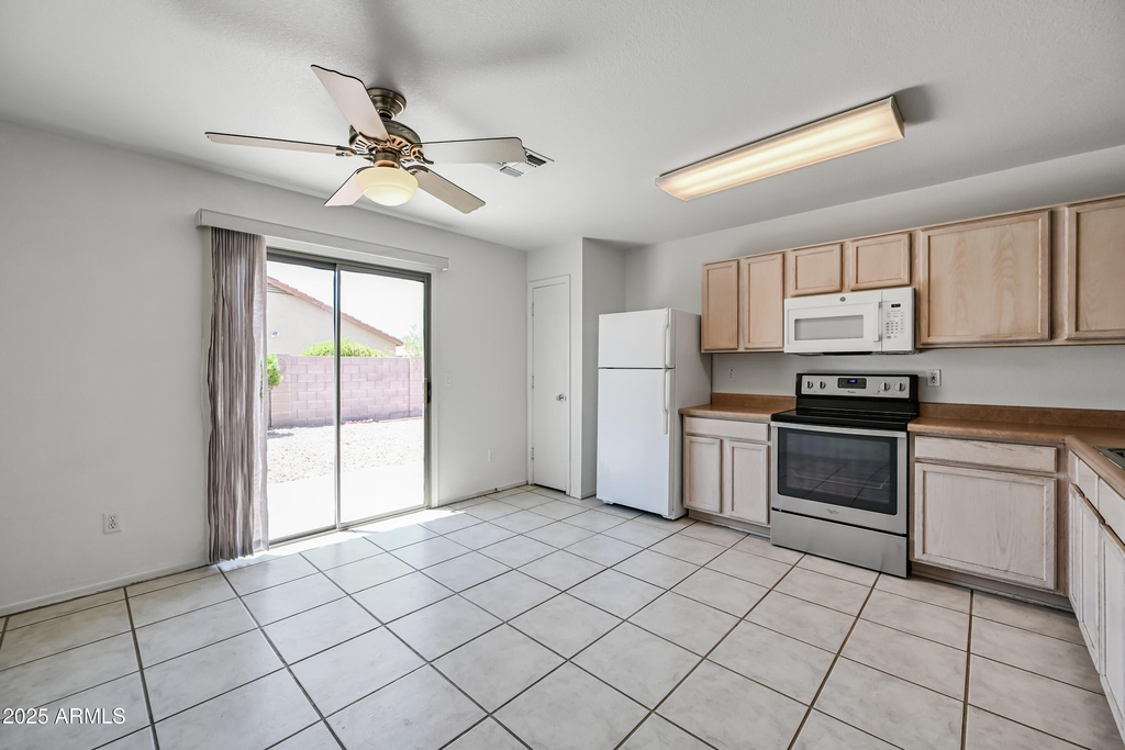 3057 W Lucia Drive - Photo 4