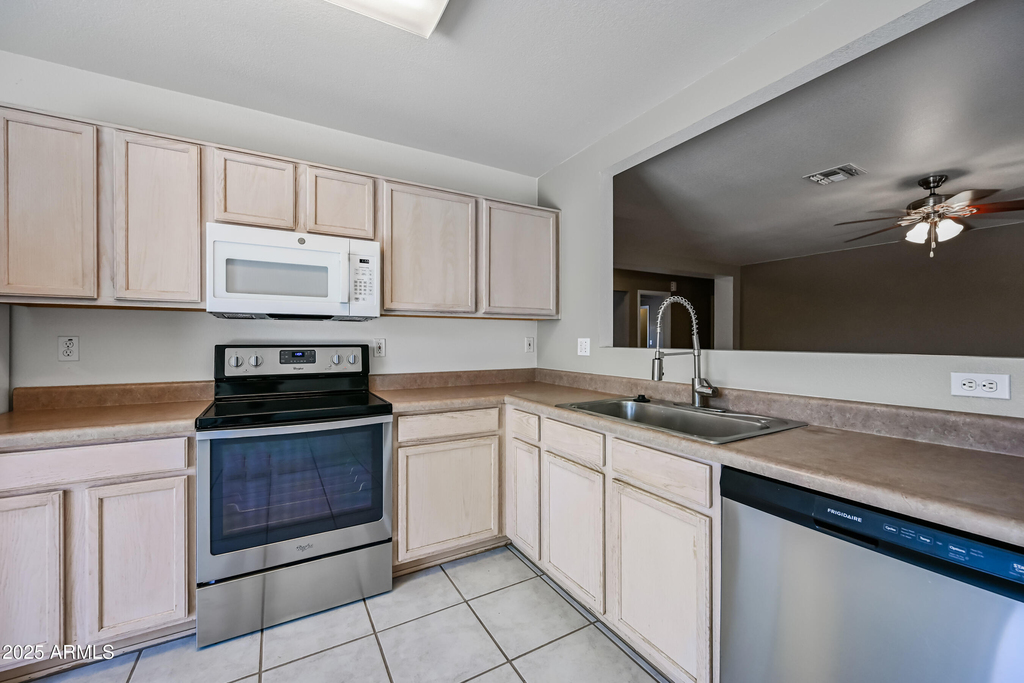 3057 W Lucia Drive - Photo 5