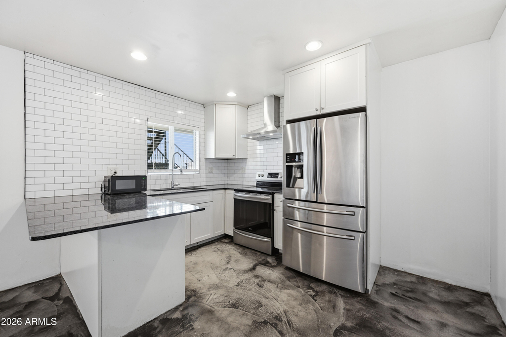 3615 N 15th Avenue - Photo 2