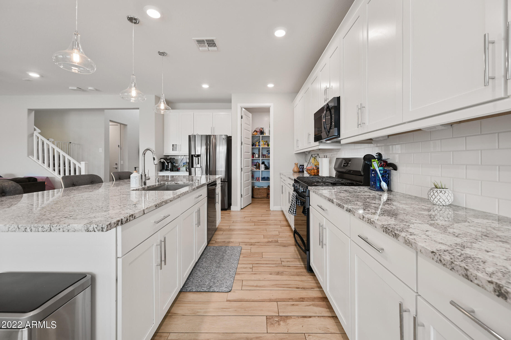 10104 E Gamma Avenue - Photo 14