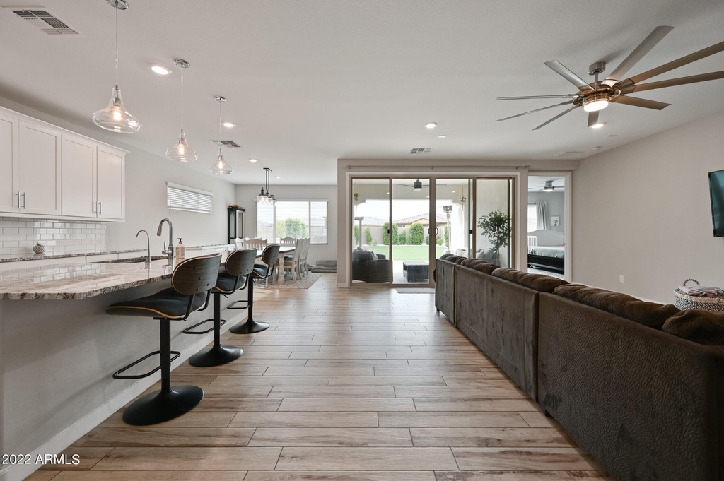 10104 E Gamma Avenue - Photo 10