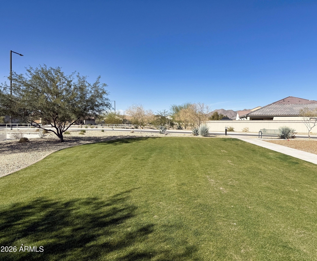 24588 W Flores Drive - Photo 25