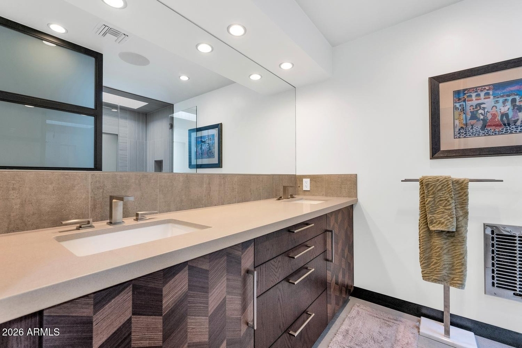3057 E Rose Lane - Photo 15