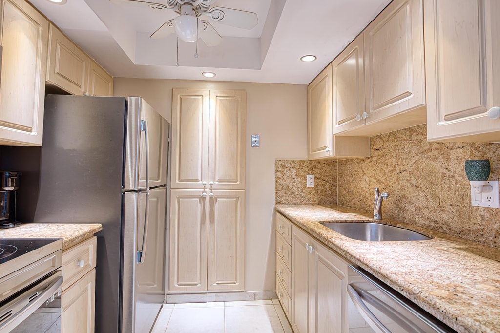 111 Briny Avenue - Photo 4