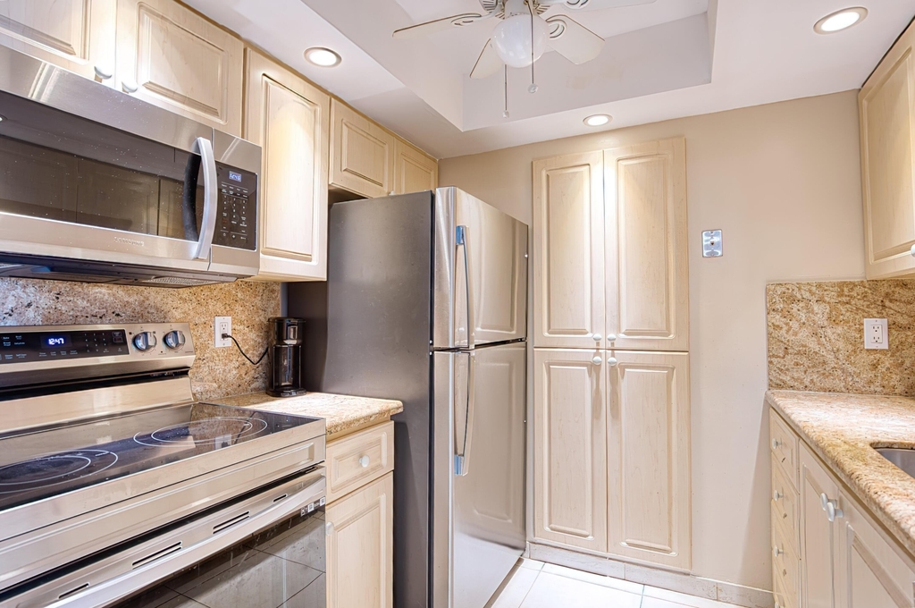 111 Briny Avenue - Photo 5
