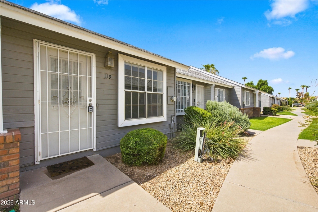 5960 W Oregon Avenue - Photo 1