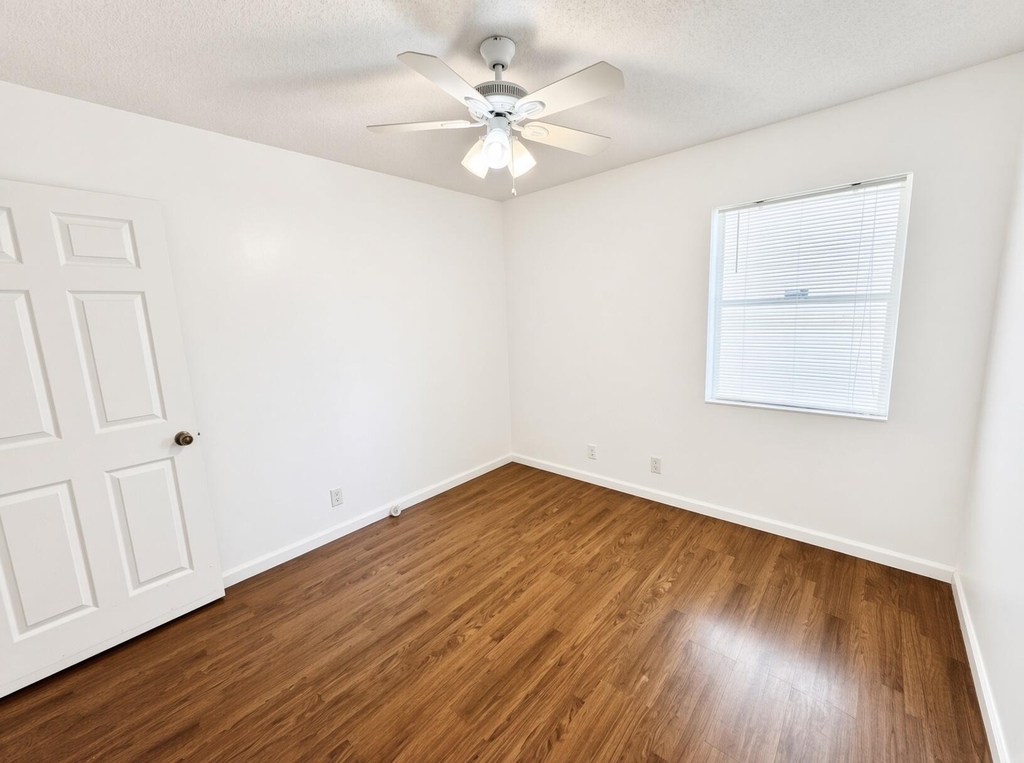 10160 Festival Way - Photo 8