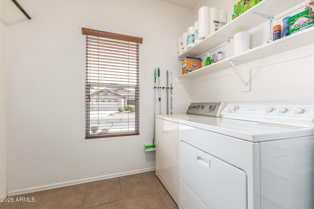 44296 W Desert Plant Trail - Photo 19