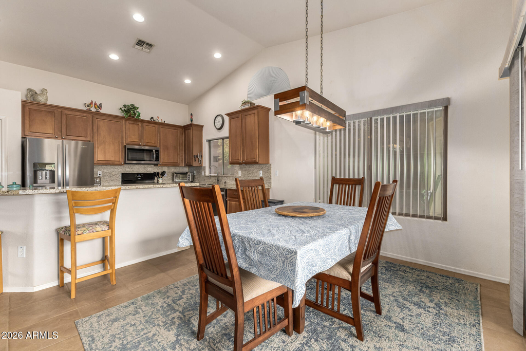 44296 W Desert Plant Trail - Photo 4