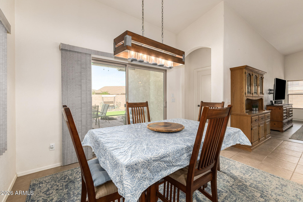 44296 W Desert Plant Trail - Photo 5