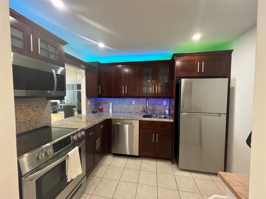 800 Parkview Drive - Photo 11