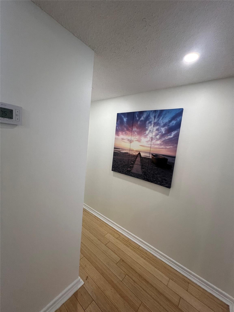 800 Parkview Drive - Photo 21
