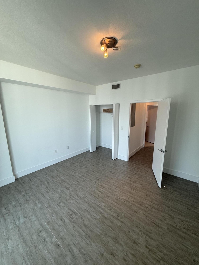 79 Sw 12th Street - Photo 15