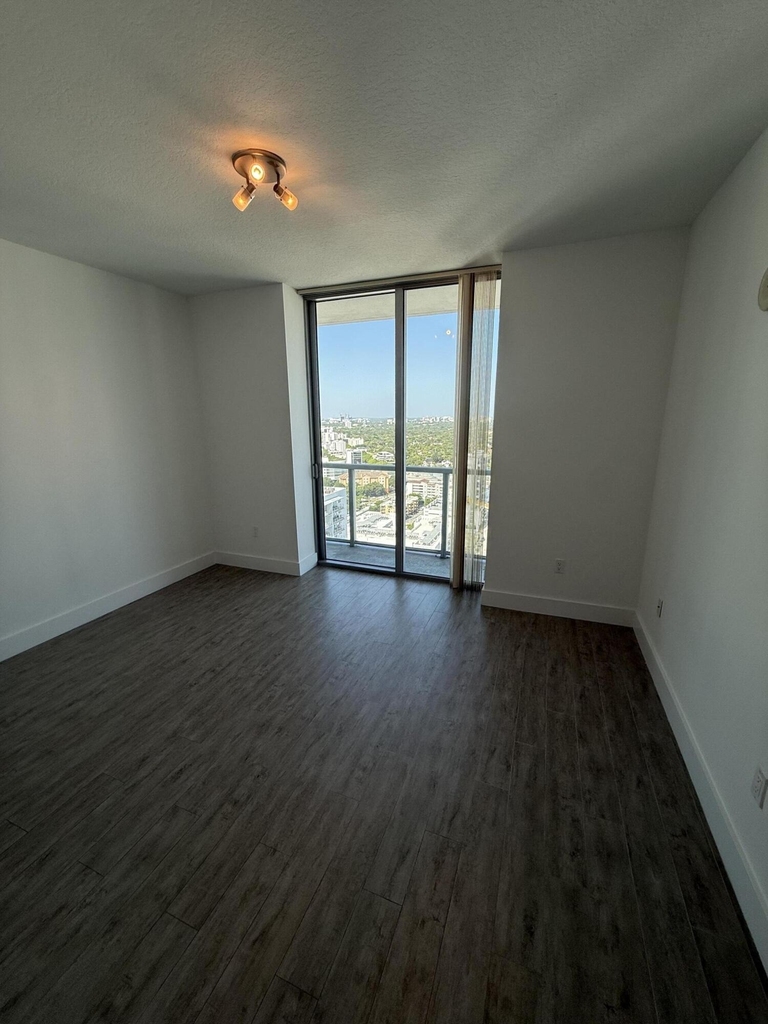79 Sw 12th Street - Photo 6