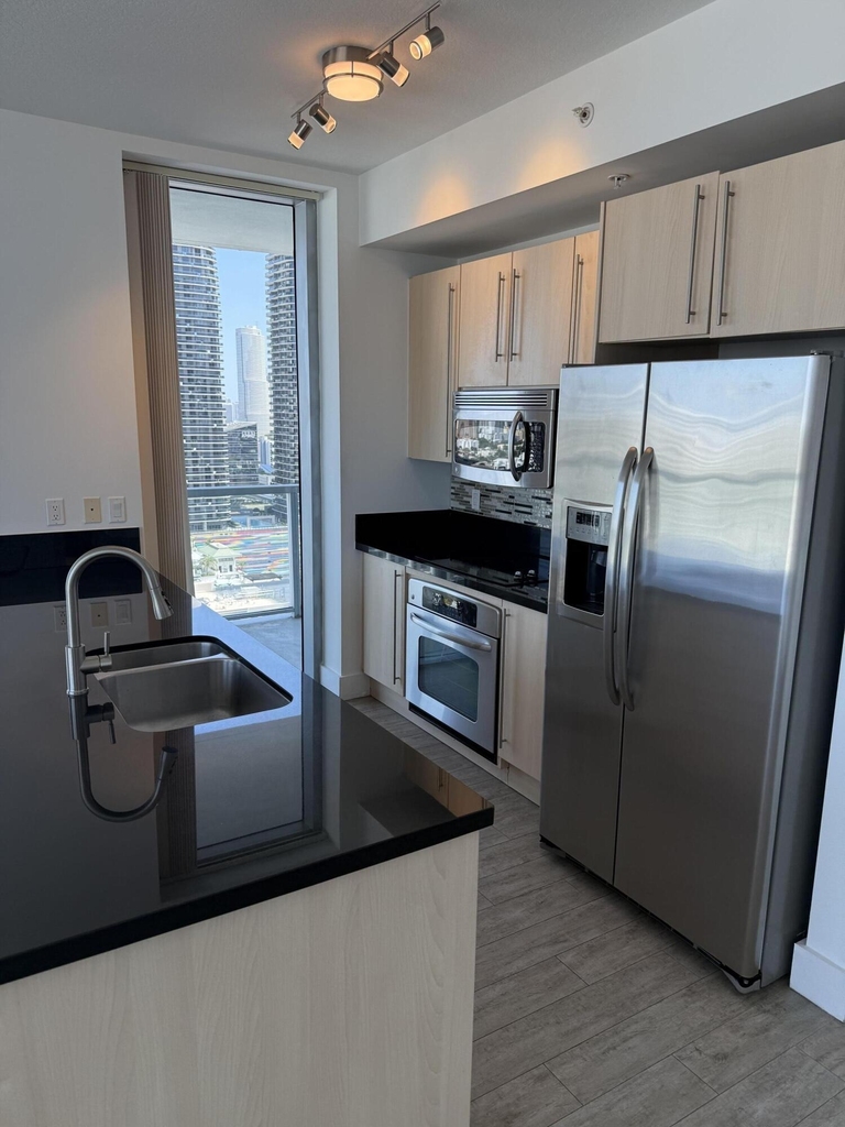 79 Sw 12th Street - Photo 5