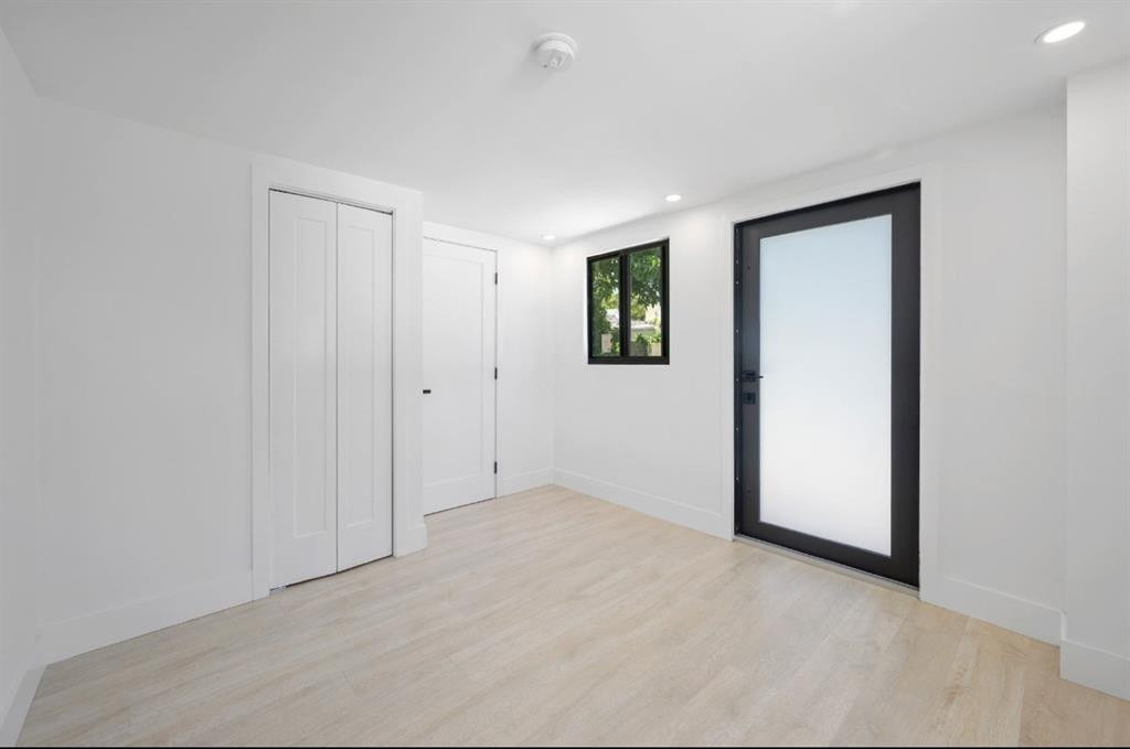 823 33rd Street - Photo 38