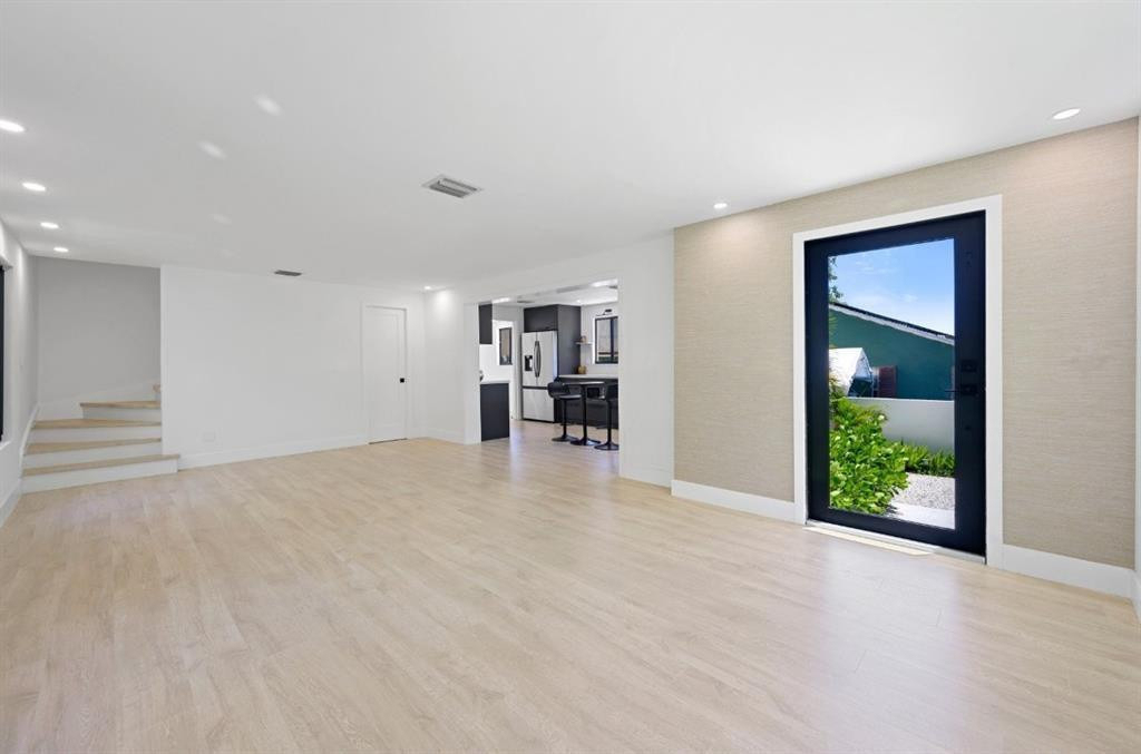 823 33rd Street - Photo 17