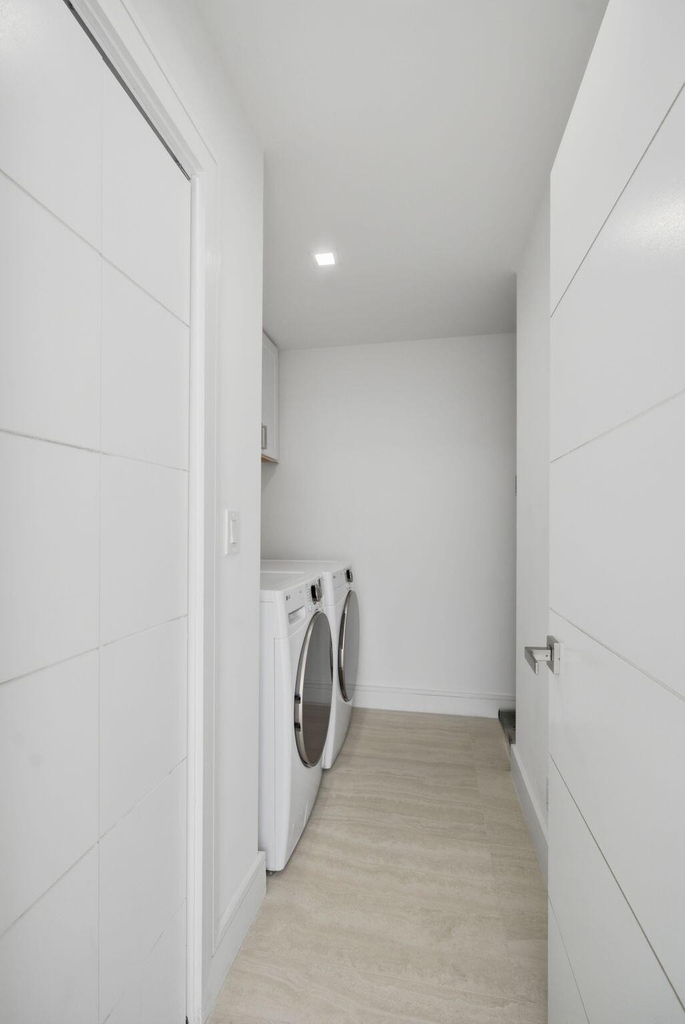 1173 Hillsboro Mile - Photo 20