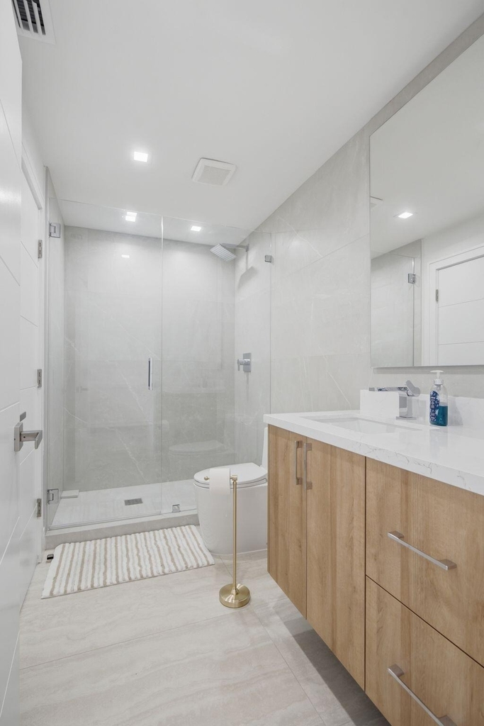 1173 Hillsboro Mile - Photo 31