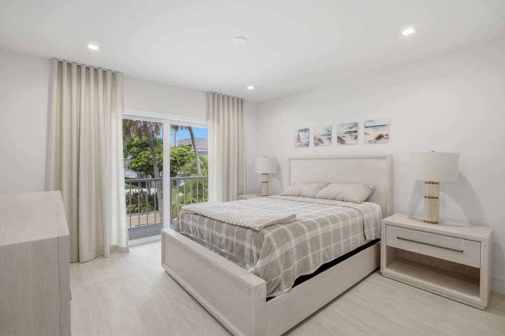 1173 Hillsboro Mile - Photo 36