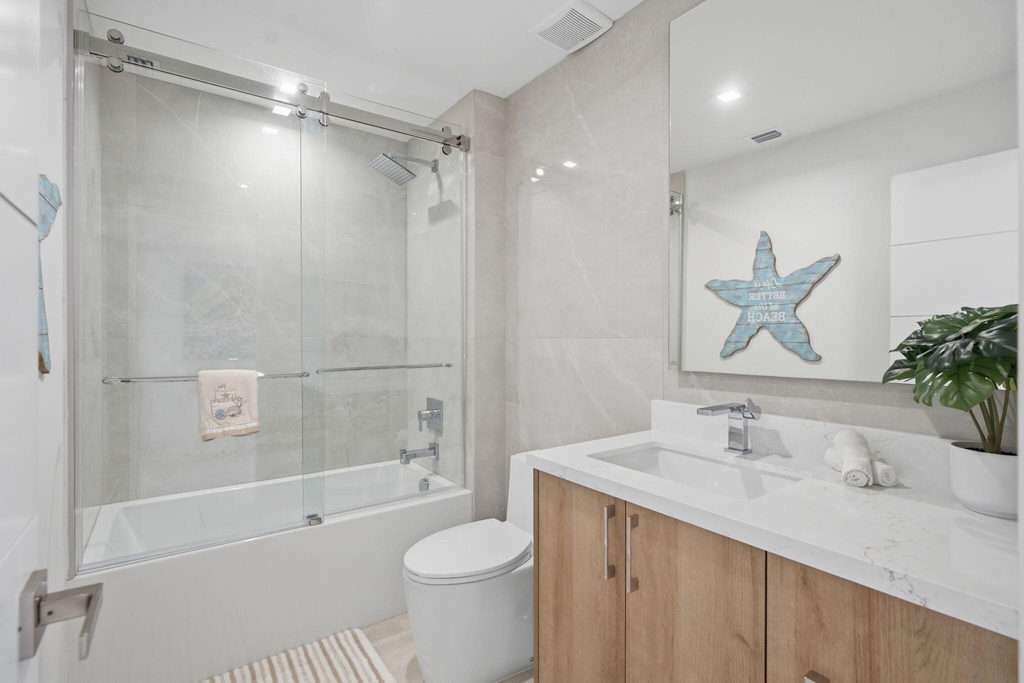 1173 Hillsboro Mile - Photo 22