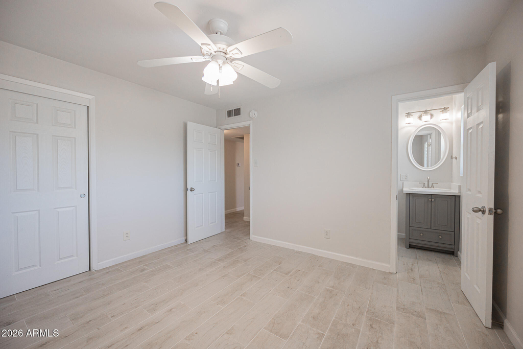 6637 E Wilshire Drive - Photo 11