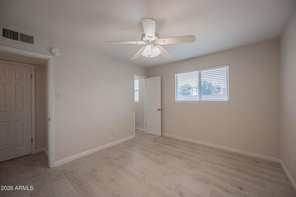 6637 E Wilshire Drive - Photo 10