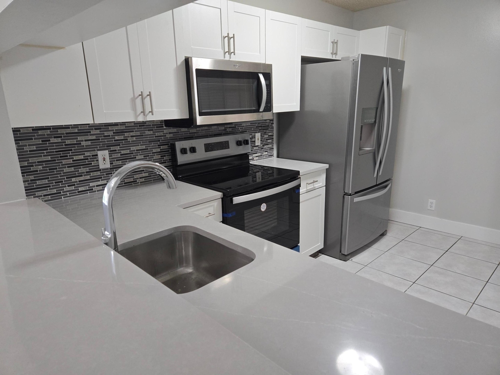 1861 Sw 116th Way - Photo 1