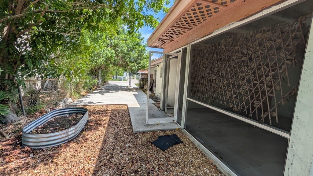 1448 Ne 27th Court - Photo 22
