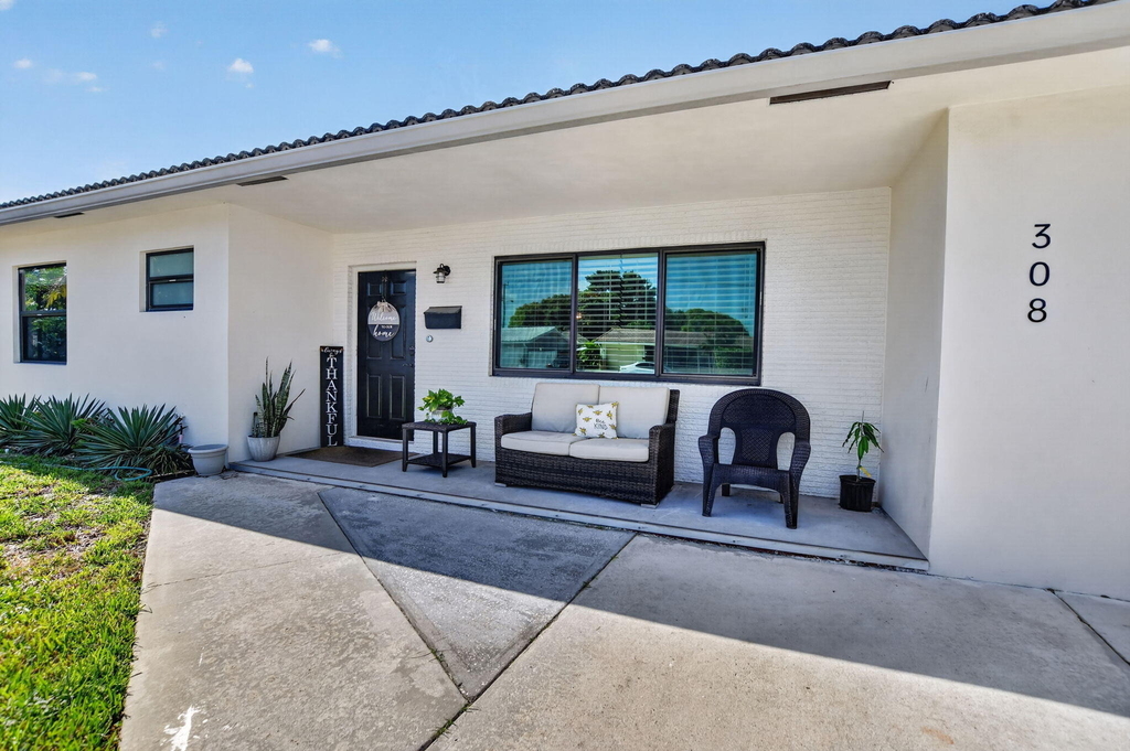 308 Se 2nd Street - Photo 1