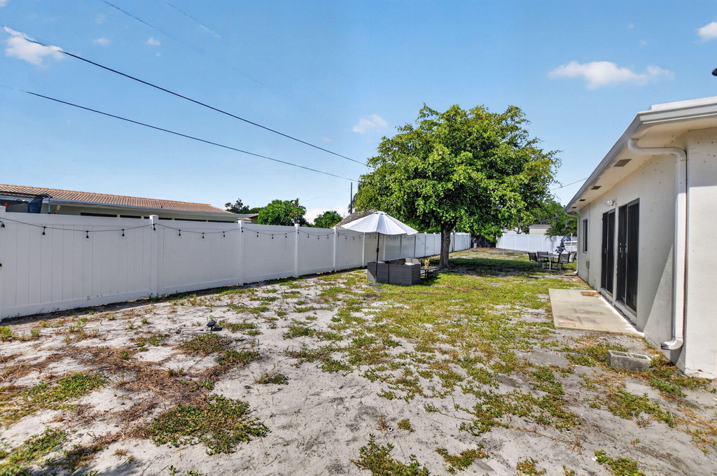308 Se 2nd Street - Photo 28