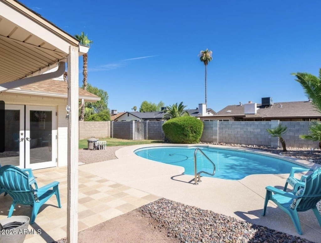 2046 E Yale Drive - Photo 3