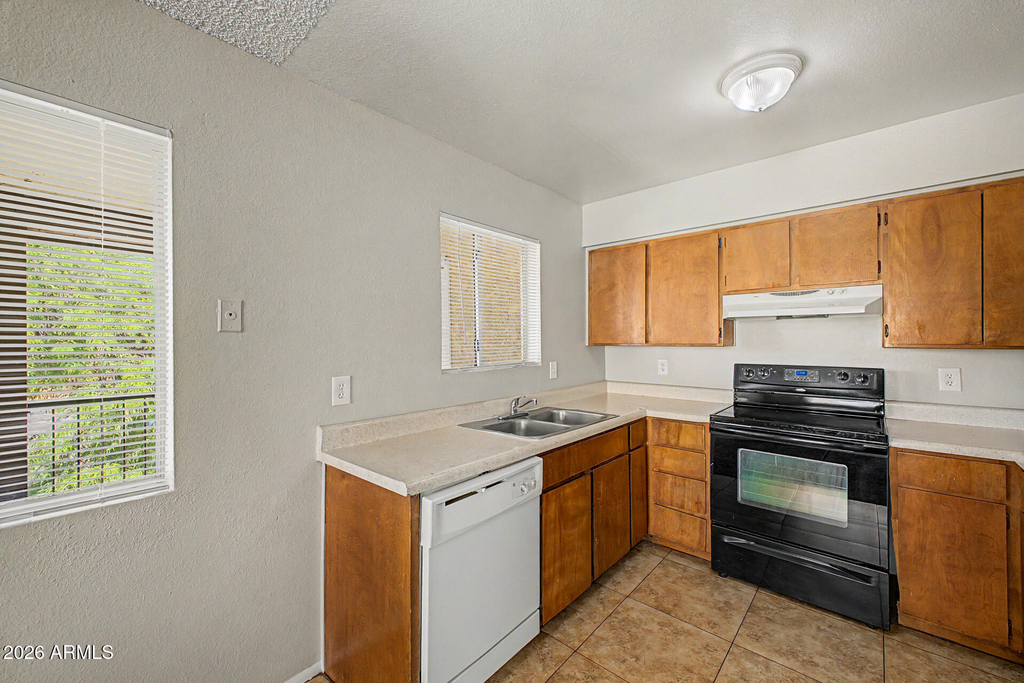 737 W 1st Avenue - Photo 8