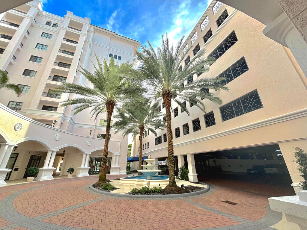 233 S Federal Highway - Photo 1