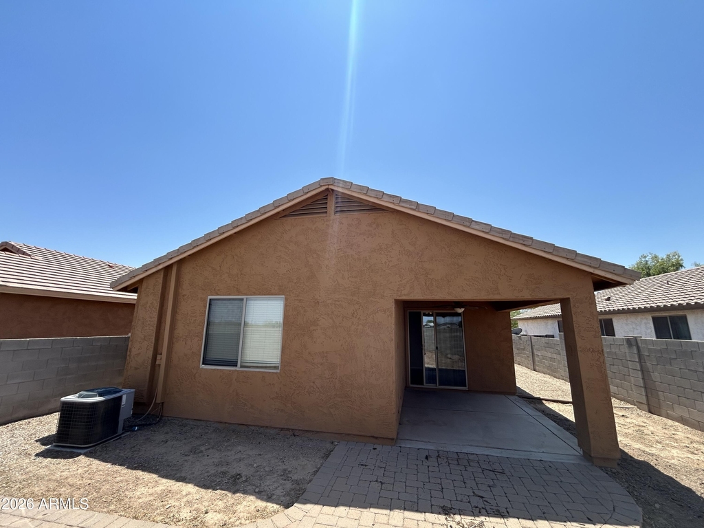 46124 W Sheridan Road - Photo 5