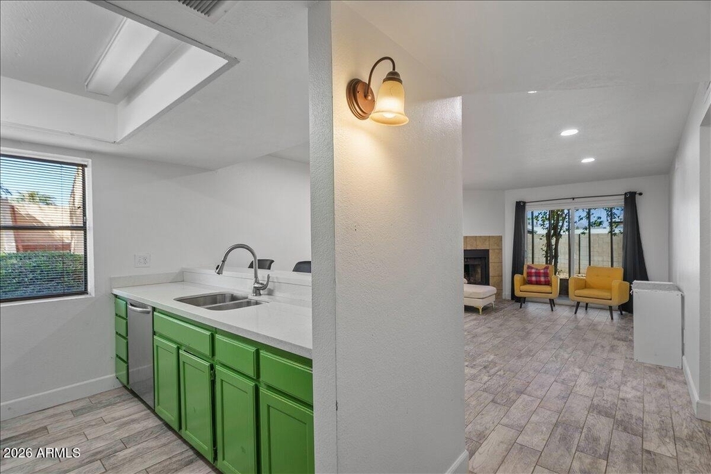 2515 N 52nd Street - Photo 5