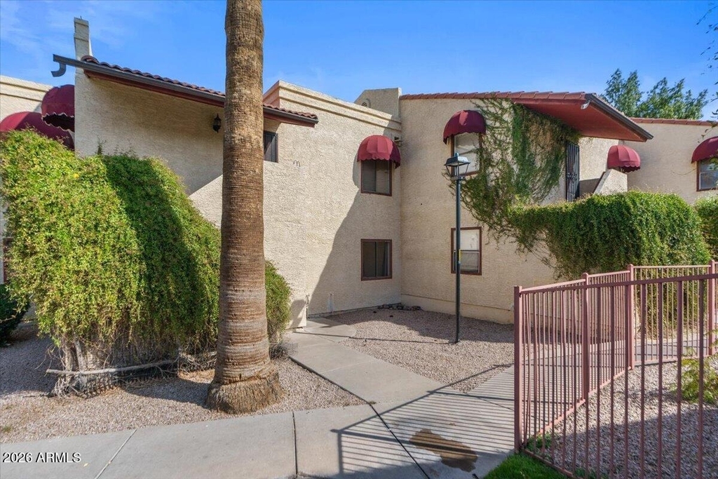 2515 N 52nd Street - Photo 0