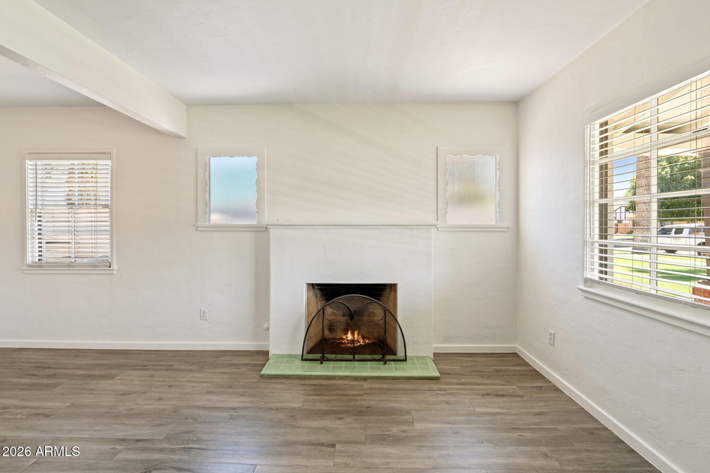 334 W Lewis Avenue - Photo 2