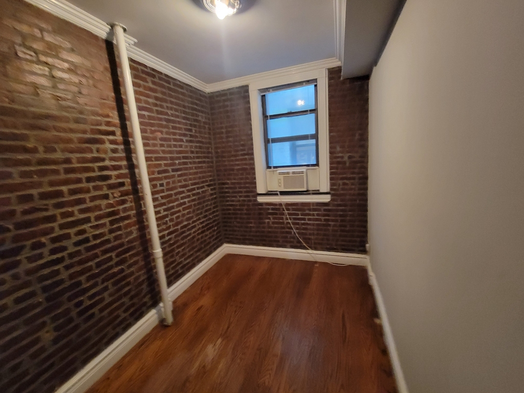 219 East 23rd Street - Photo 6
