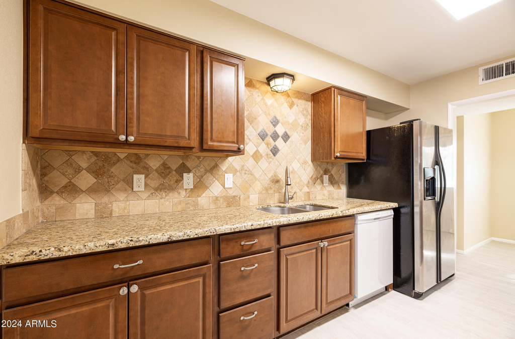 12208 N Pebble Beach Drive - Photo 4