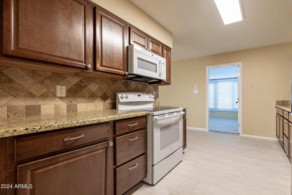 12208 N Pebble Beach Drive - Photo 6