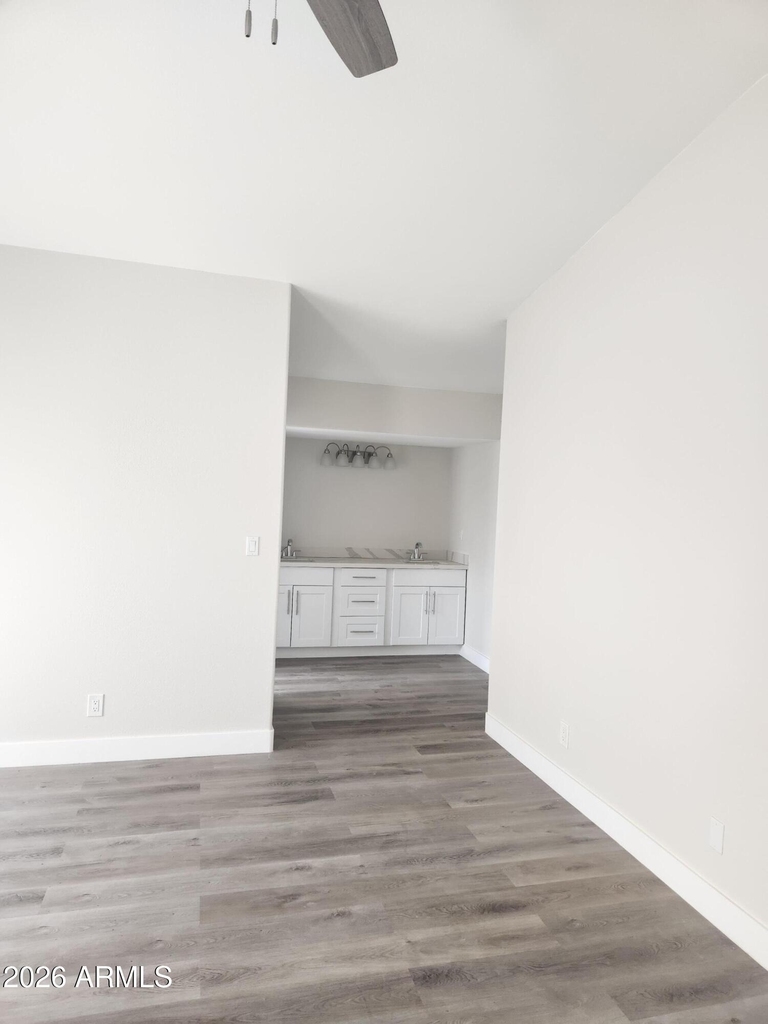 9025 N 14th Drive - Photo 7