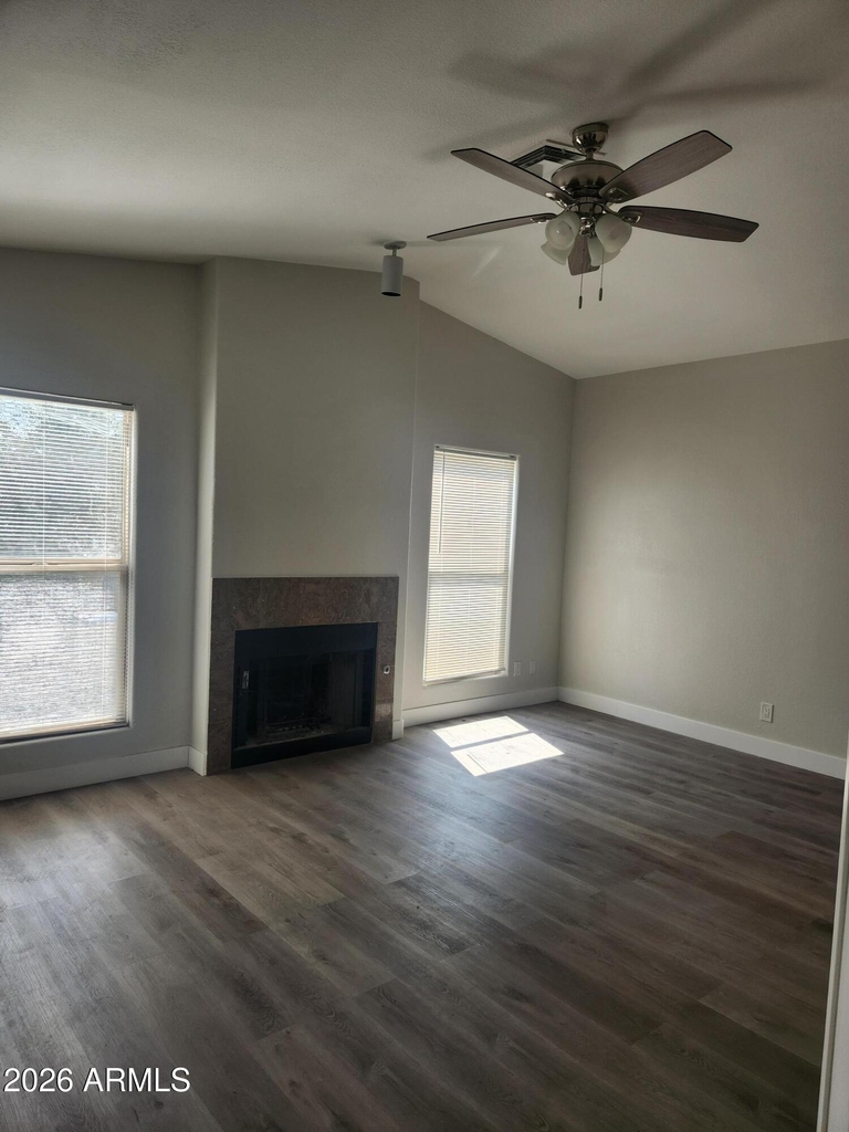 9025 N 14th Drive - Photo 3