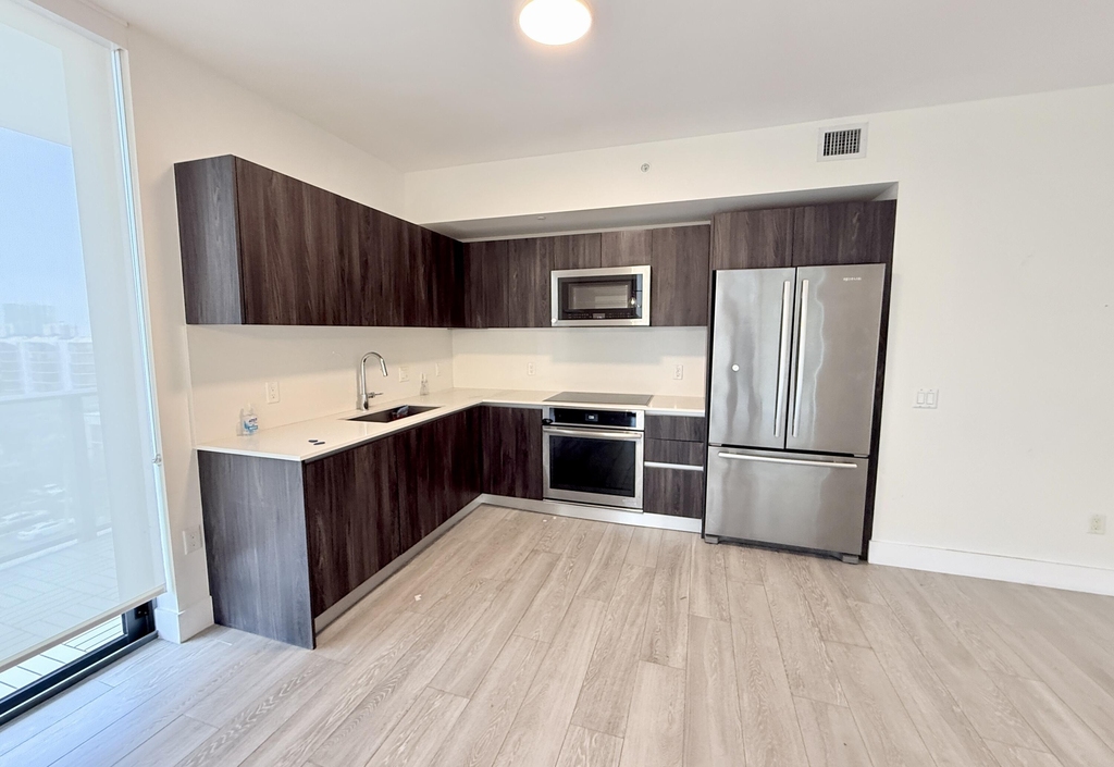 2960 Ne 207th Street - Photo 11