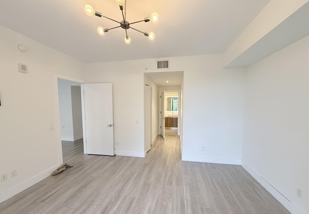 2960 Ne 207th Street - Photo 16
