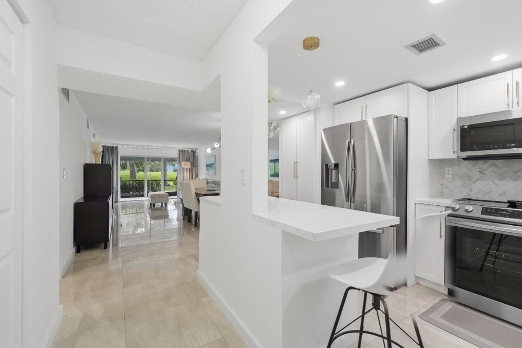 6100 Nw 44th Street - Photo 2