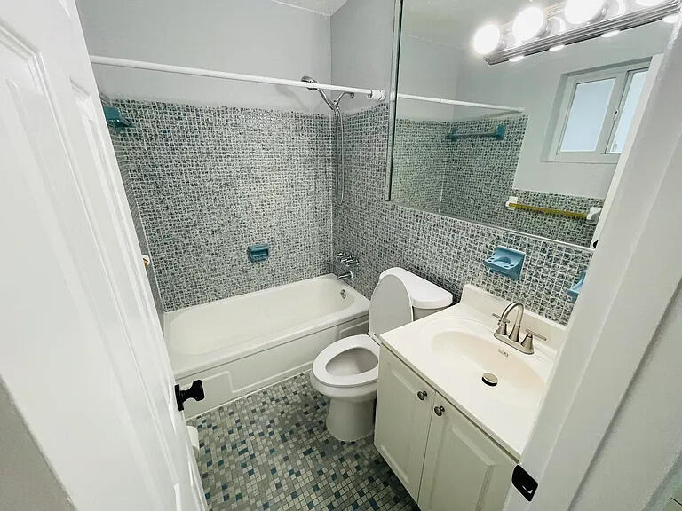 890 Nw 45 Avenue - Photo 9
