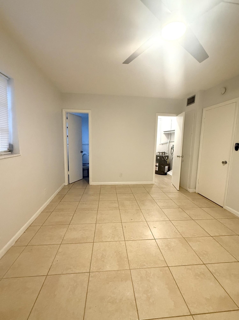 2017 Ne 18th Street - Photo 5